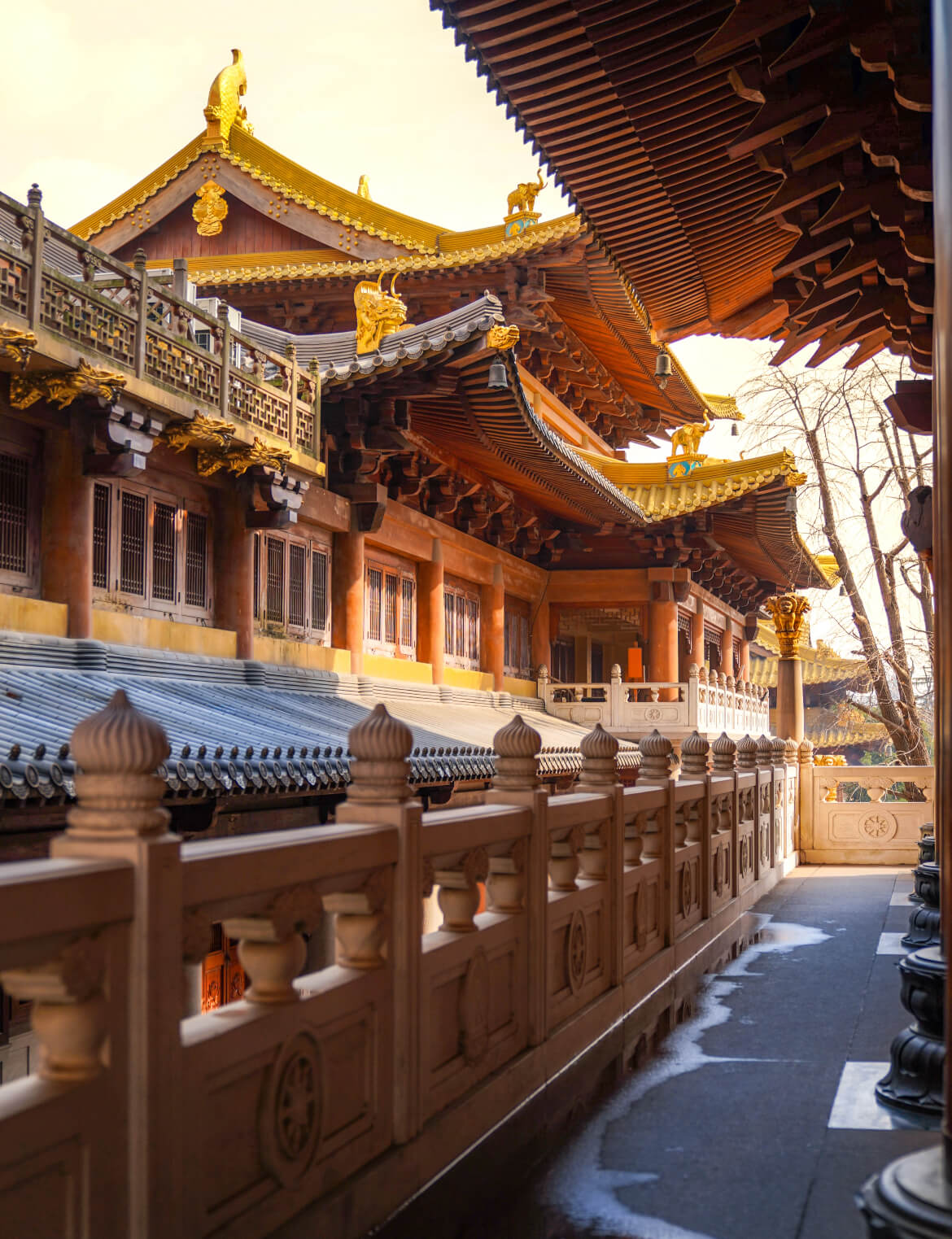 Jing An Temple Interior